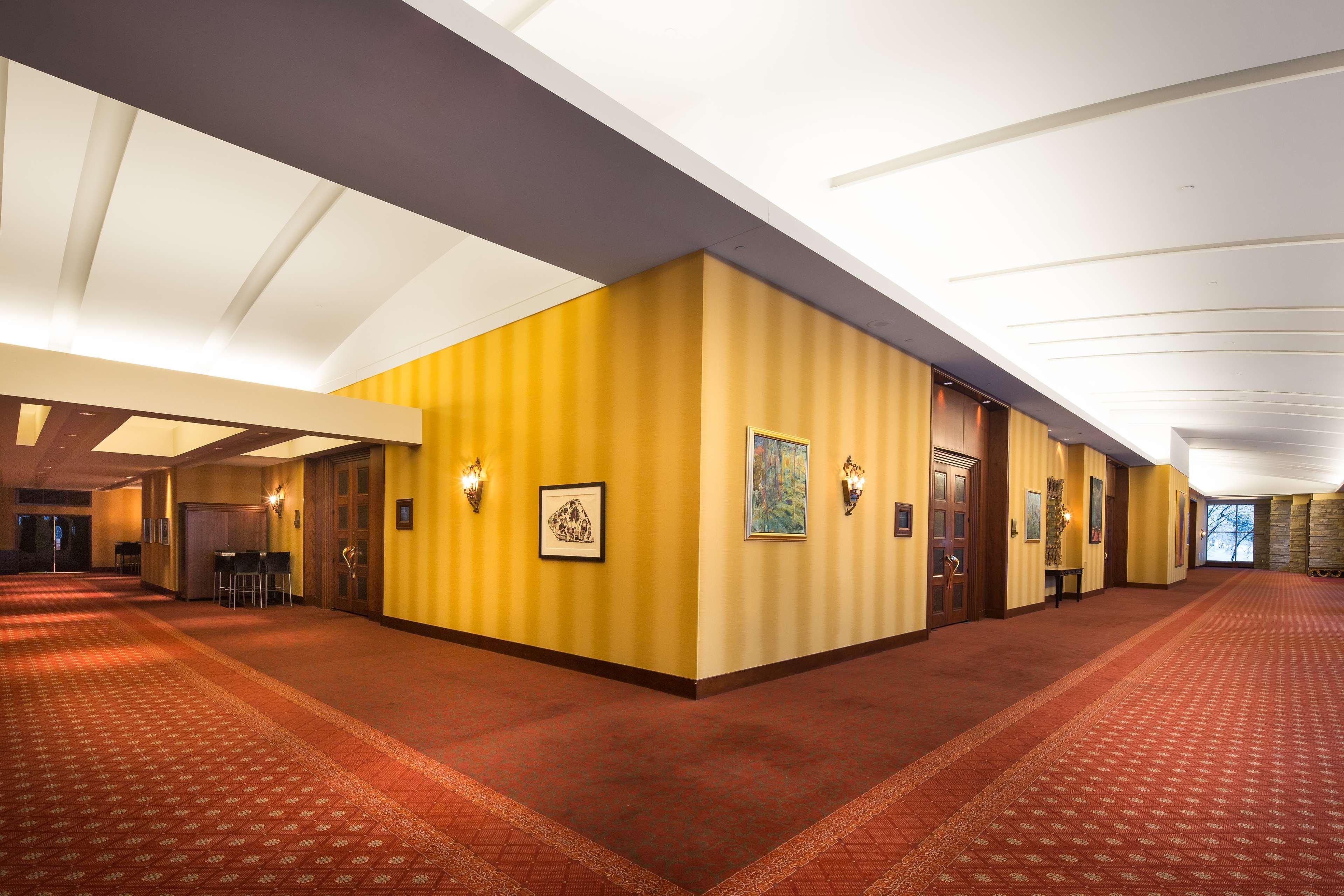 Hotel Hilton Lac-leamy 5*