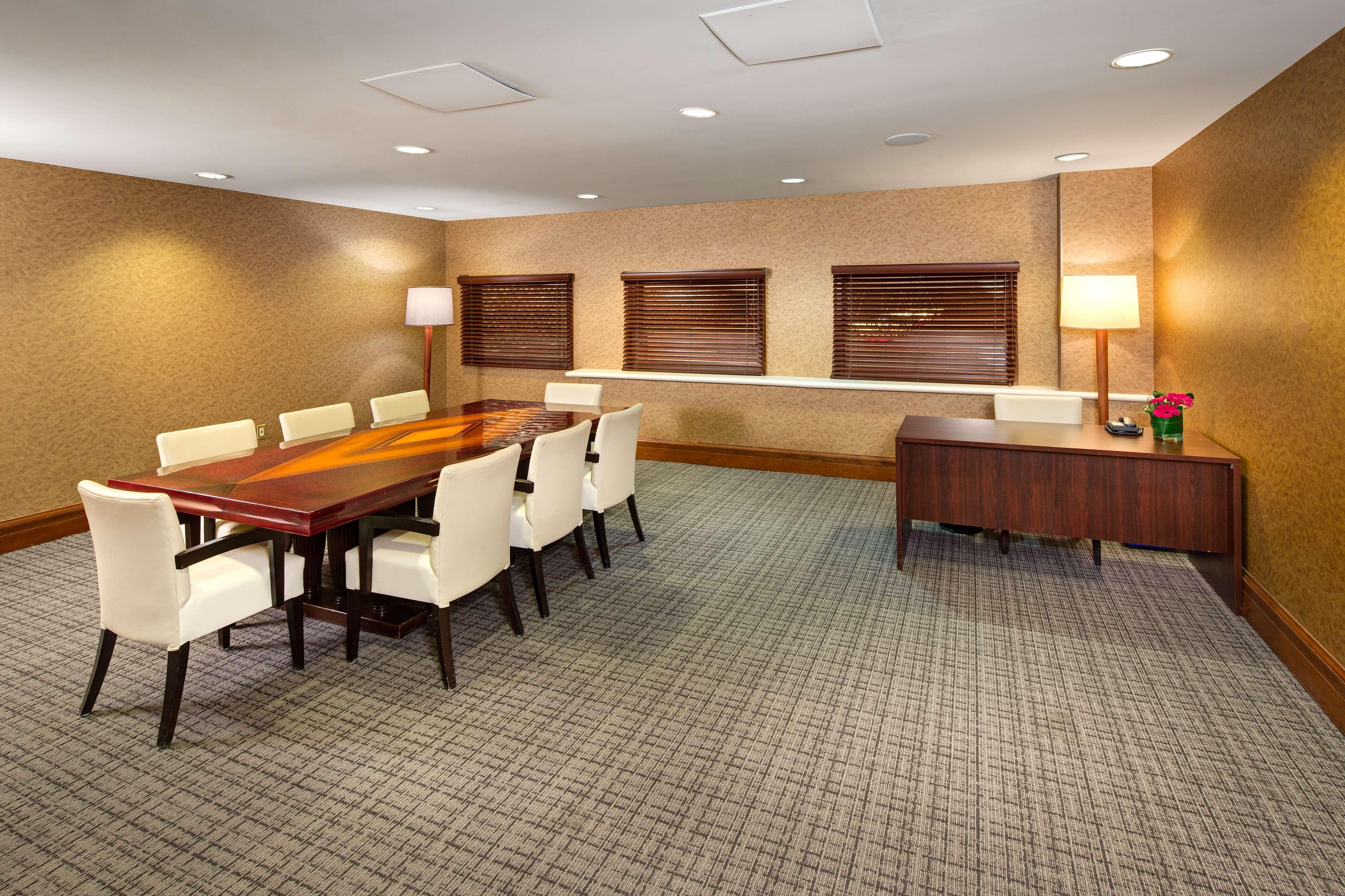 Hilton Lac-leamy 5* Gatineau