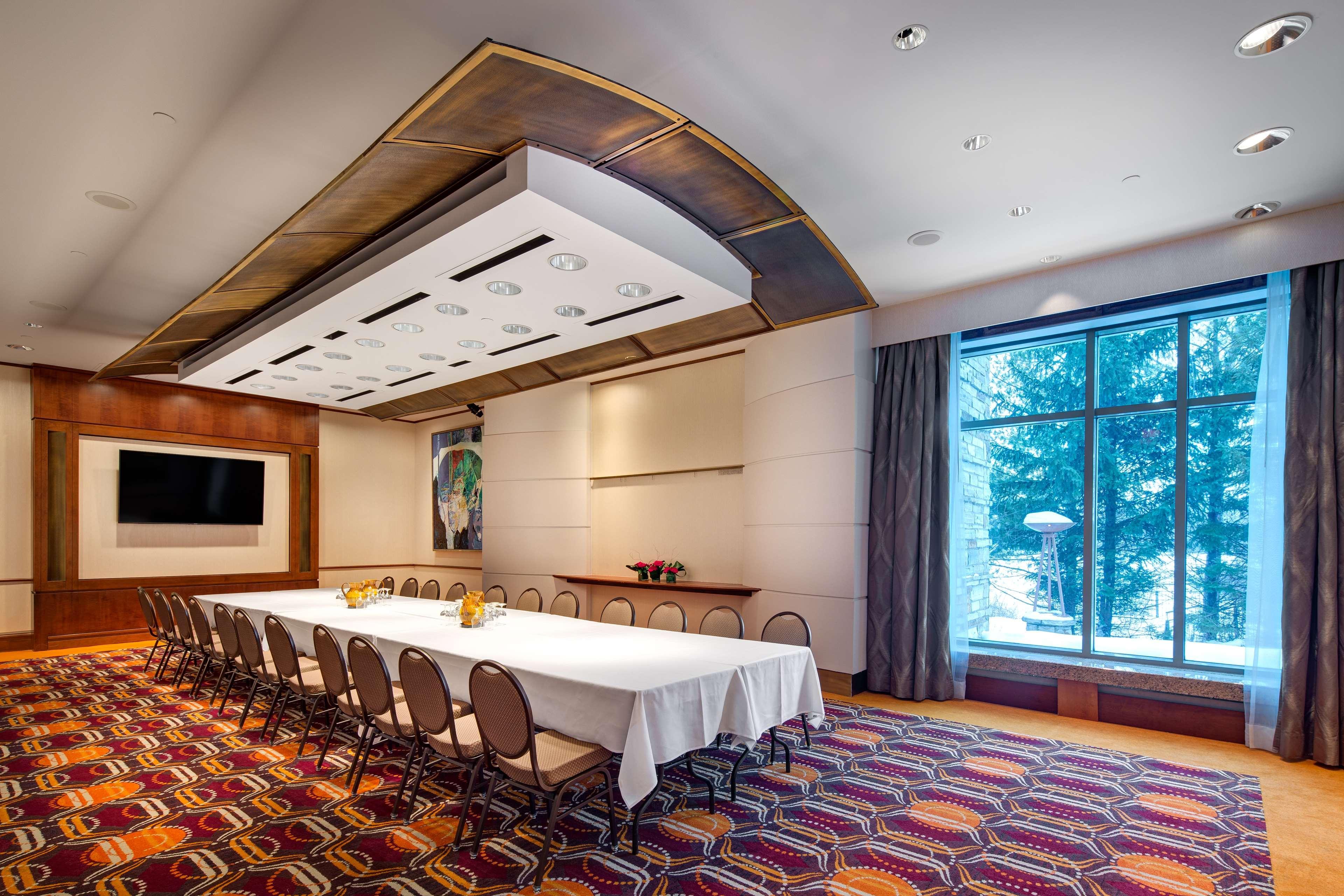 Hotel Hilton Lac-leamy 5*