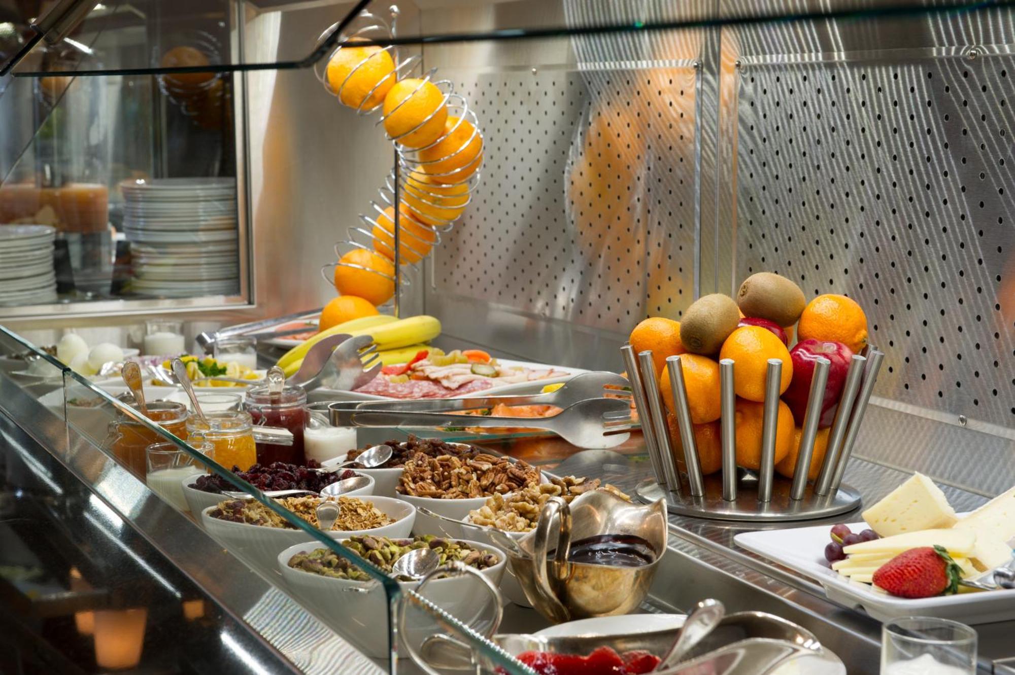 Hotel Hilton Lac-leamy 5*