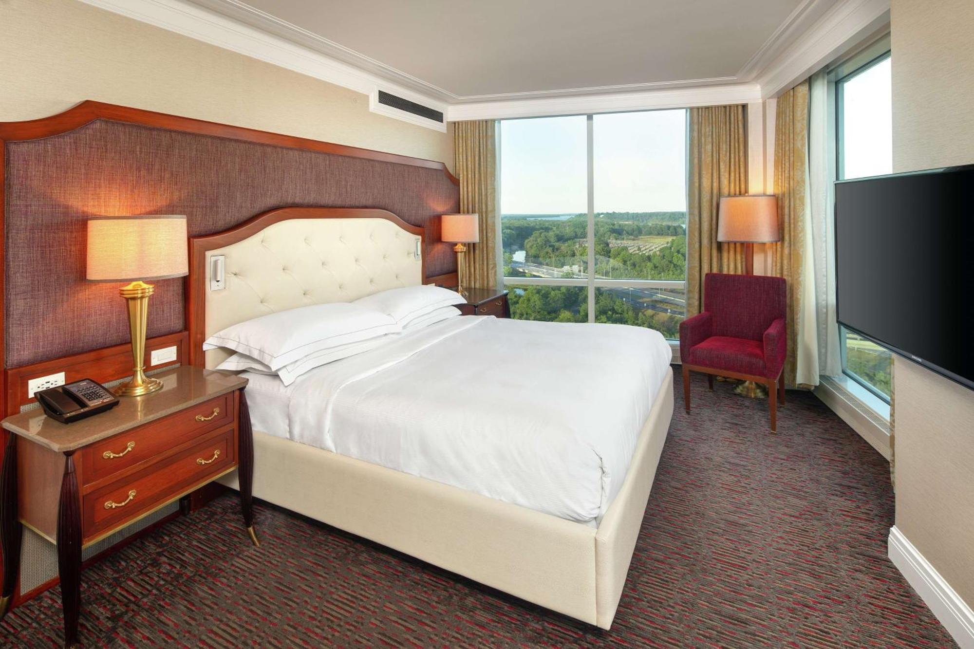 Hotel Hilton Lac-leamy 5*