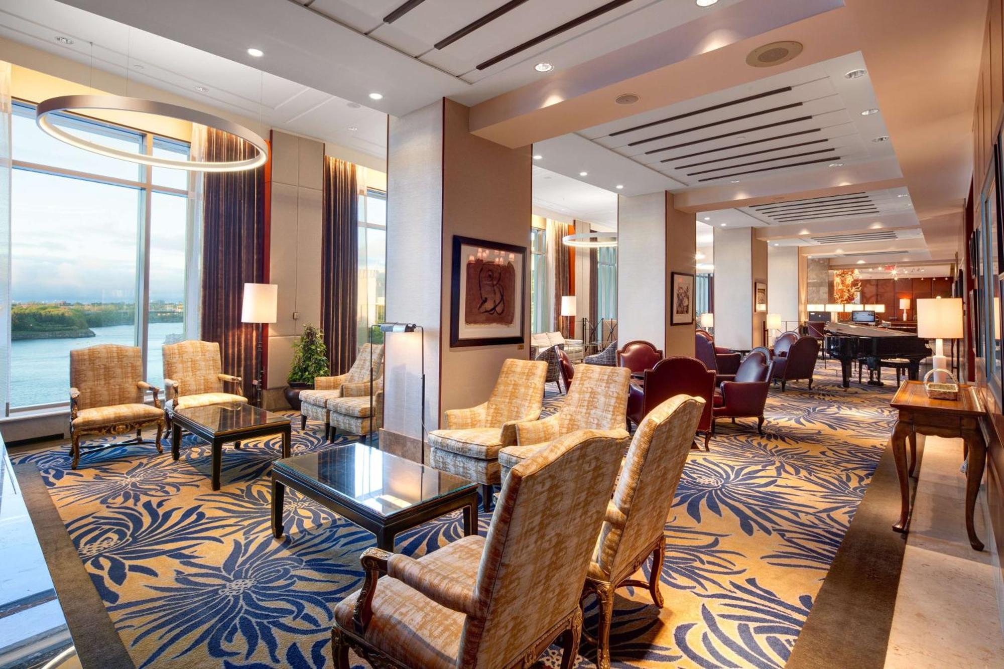 Hotel Hilton Lac-leamy 5*
